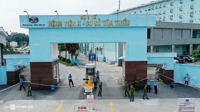 Bệnh viện K cơ sở Tân Triều bị phong tỏa từ sáng 7/5. Ảnh: Ngọc Thành