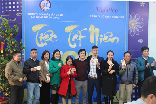 Liên hoan tất niên 2022