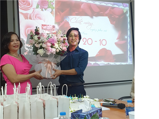 Hình ảnh chào mừng ngày phụ nữ Việt Nam 20-10-2023